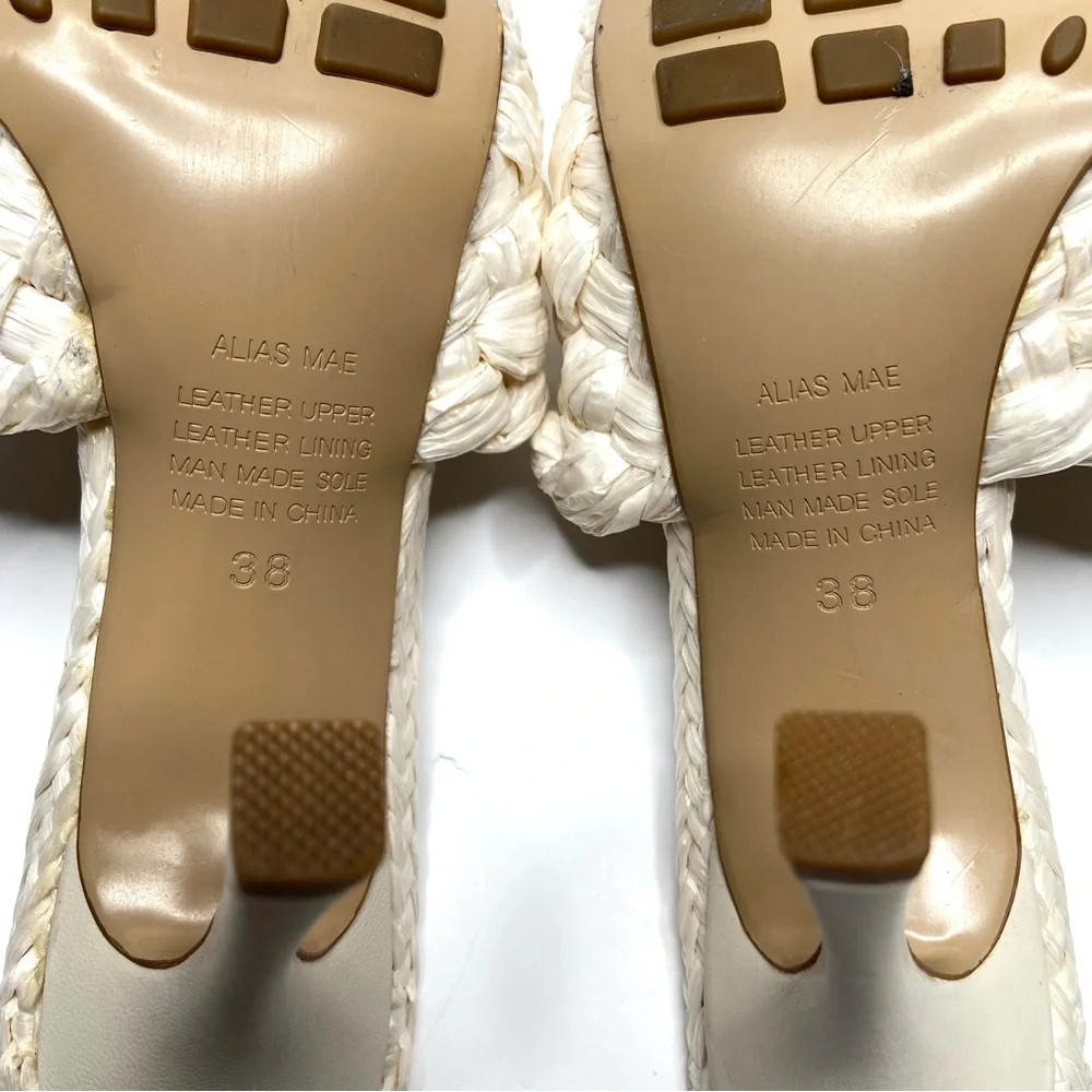 Alias Mae Woven Raffia Lennon Mule Sandal in Bone Size 38